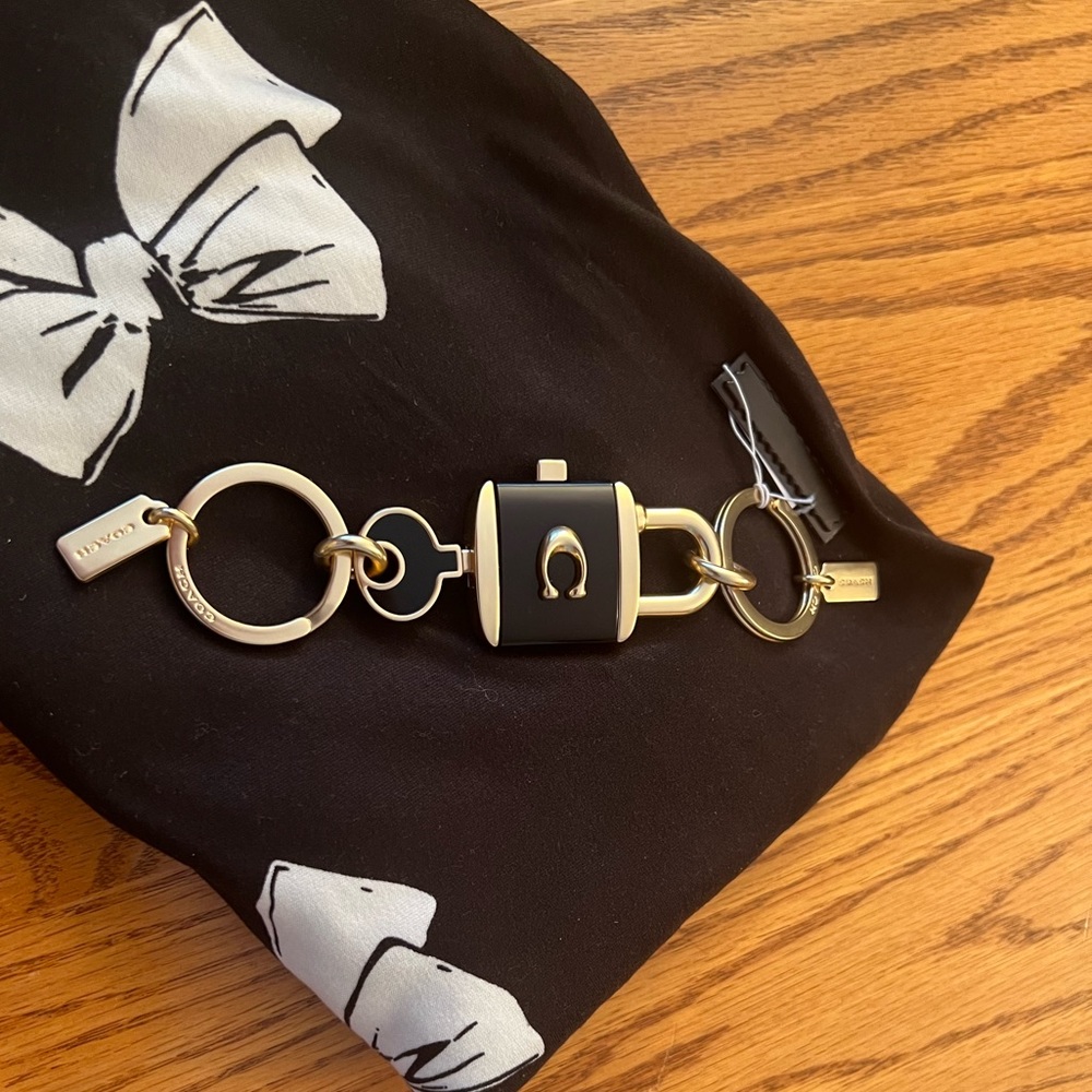 Coach Lock & Key Valet Keychain - Picture 3 of 7